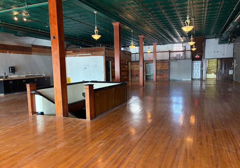 310-314 S Campbell Ave, Springfield, MO à louer - Photo de l’immeuble – Image 2 sur 9