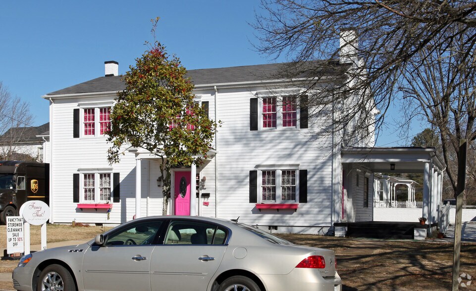 120 E Main St, Clayton, NC à louer - Photo de l’immeuble – Image 3 sur 3