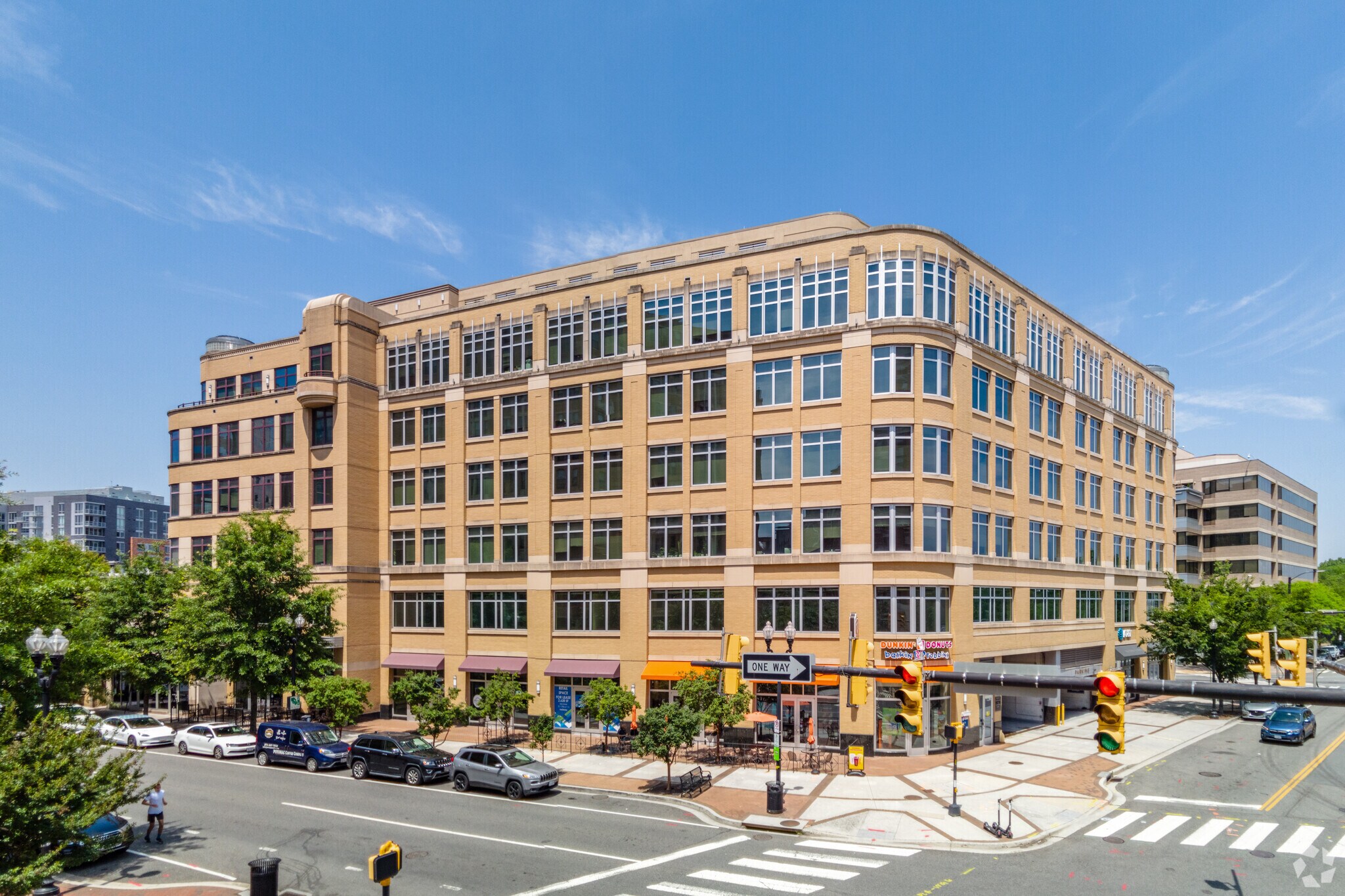3000 Wilson Blvd, Arlington, VA à louer Photo principale– Image 1 sur 6
