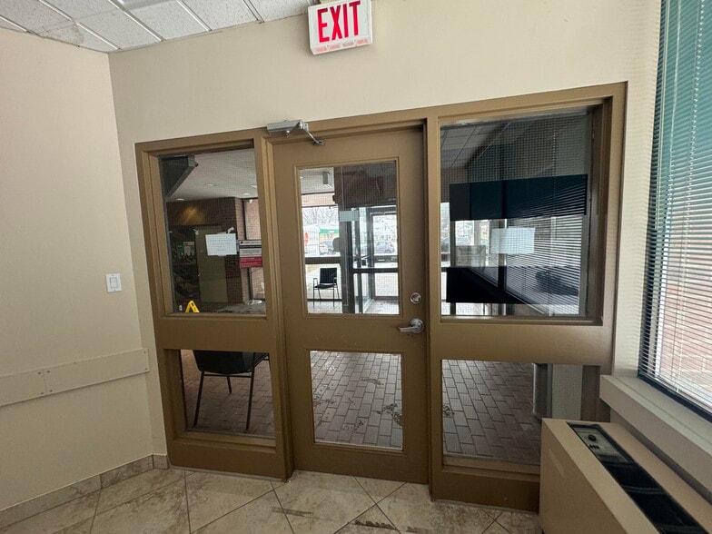 240 Waterloo St, London, ON à louer - Photo intérieure – Image 2 sur 42