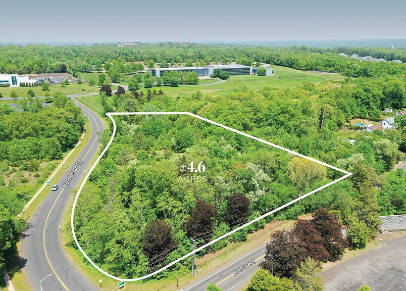 110 Henkel Way, Rocky Hill, CT à vendre - Photo de l’immeuble – Image 2 sur 5