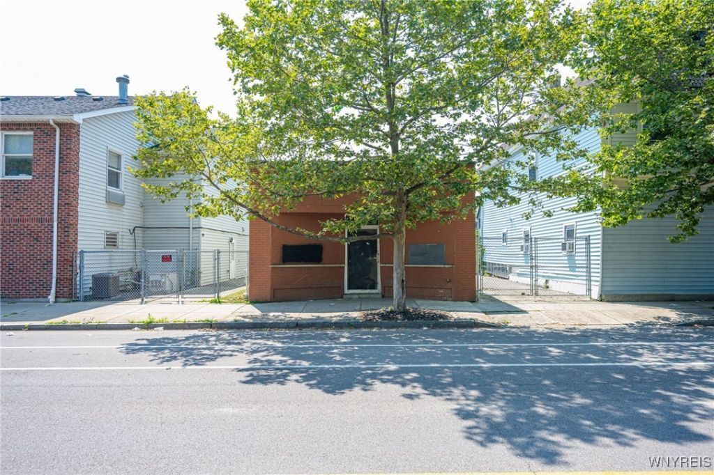 1743 S Park Ave, Buffalo, NY à vendre Photo principale– Image 1 sur 2