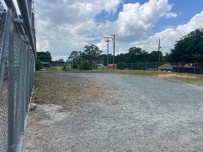 240 Corporate Dr, Sibley, LA à louer - Photo de l’immeuble – Image 3 sur 15