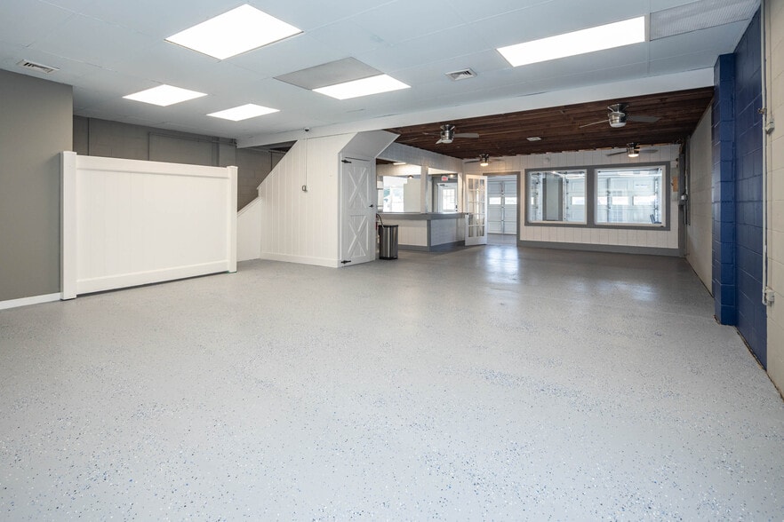 409 State Route 36, Port Monmouth, NJ à vendre - Photo de l’immeuble – Image 3 sur 9