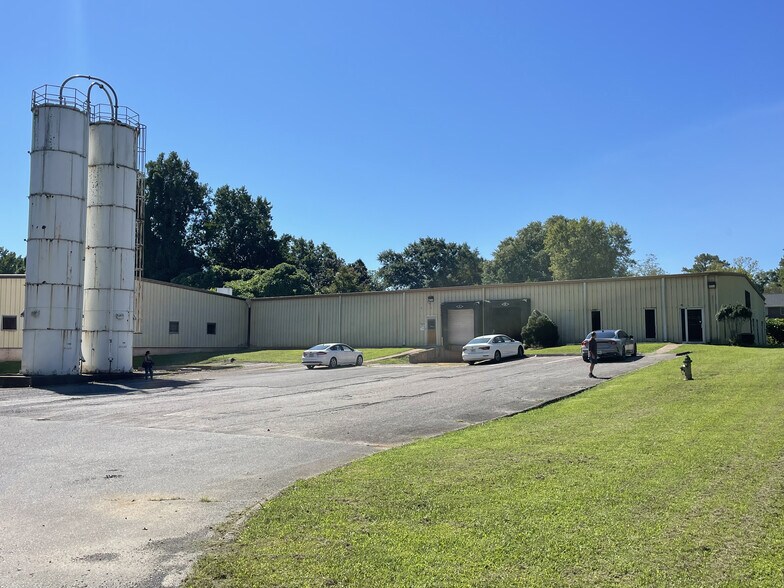 1129 S Chattanooga St, LaFayette, GA à vendre - Photo de l’immeuble – Image 2 sur 51
