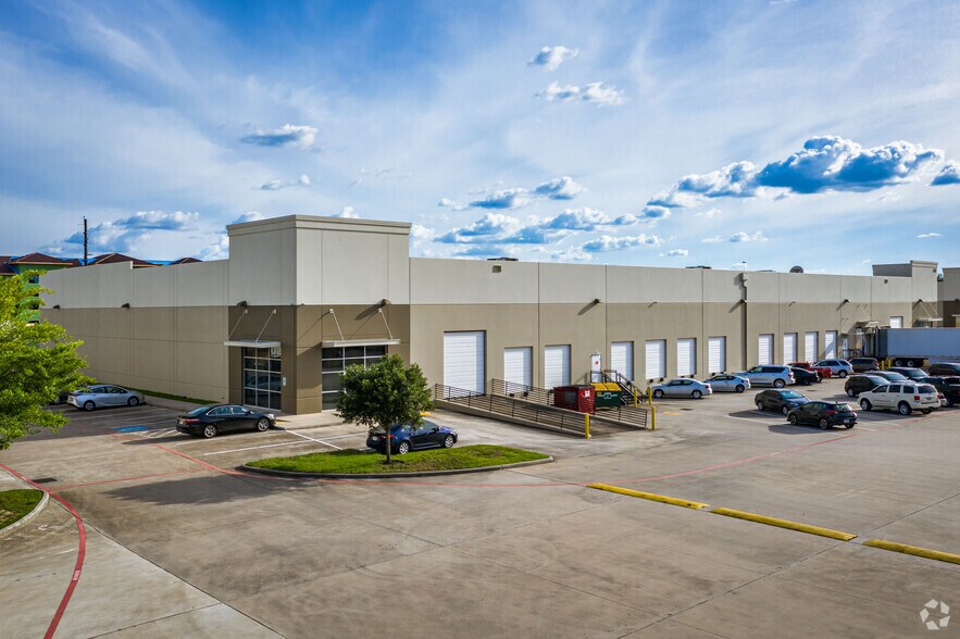 608 Spring Hill Dr, Spring, TX à louer - Photo principale – Image 1 sur 8