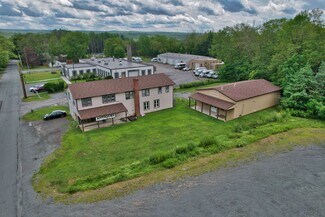 Plus de détails pour 105 Bennett Ave, Milford, PA - Spécialisé à vendre