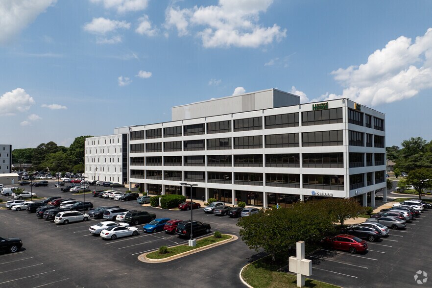 291 Independence Blvd, Virginia Beach, VA à louer - Photo de l’immeuble – Image 1 sur 16