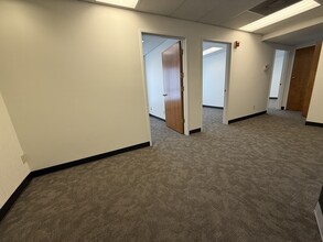132 E Broadway, Eugene, OR à louer Photo intérieure– Image 1 sur 6