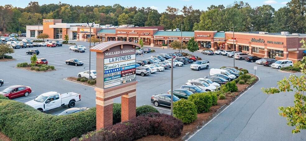 3020 Prosperity Church Rd, Charlotte, NC à louer - Photo de l’immeuble – Image 3 sur 4
