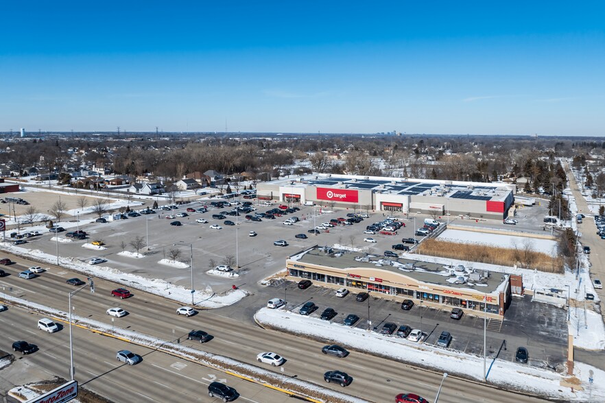 60-80 E North Ave, Villa Park, IL à louer - Photo de l’immeuble – Image 2 sur 2