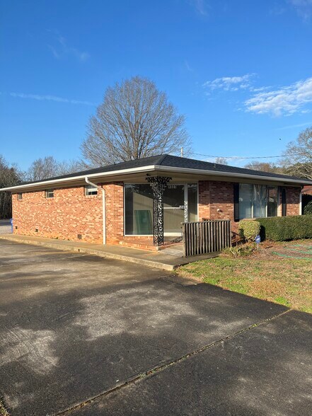1327 Ebenezer Rd, Rock Hill, SC à louer - Photo de l’immeuble – Image 3 sur 19
