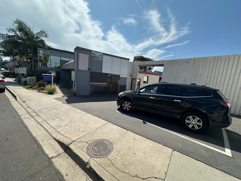 7841 El Cajon Blvd, La Mesa, CA à vendre - Photo de l’immeuble – Image 3 sur 14