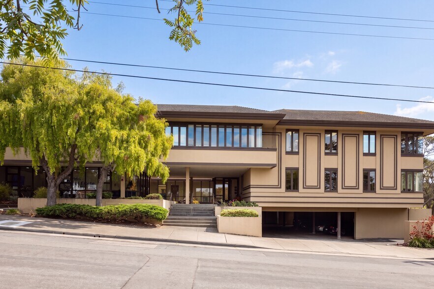 400 Camino Aguajito, Monterey, CA à vendre - Photo de l’immeuble – Image 1 sur 73