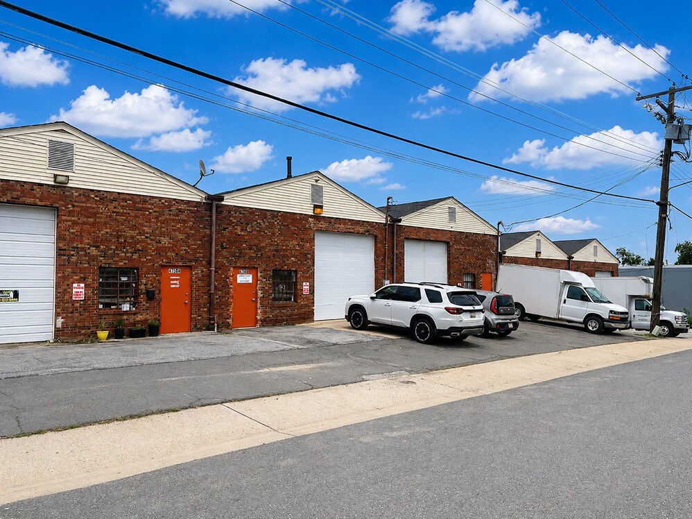 4749-4751 Stamp Rd, Temple Hills, MD à vendre Photo de l’immeuble– Image 1 sur 8
