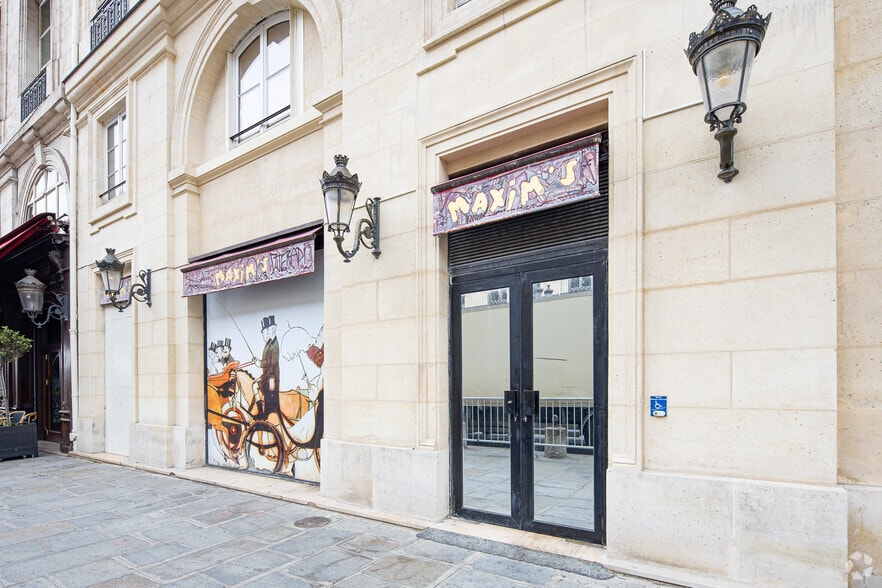 5 Rue Royale, Paris à louer - Photo de l’immeuble – Image 2 sur 3