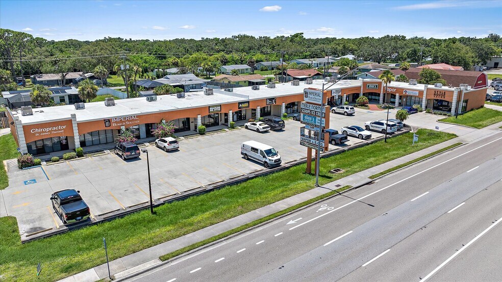 1846 Tamiami Trl S, Venice, FL à louer - Photo de l’immeuble – Image 2 sur 11