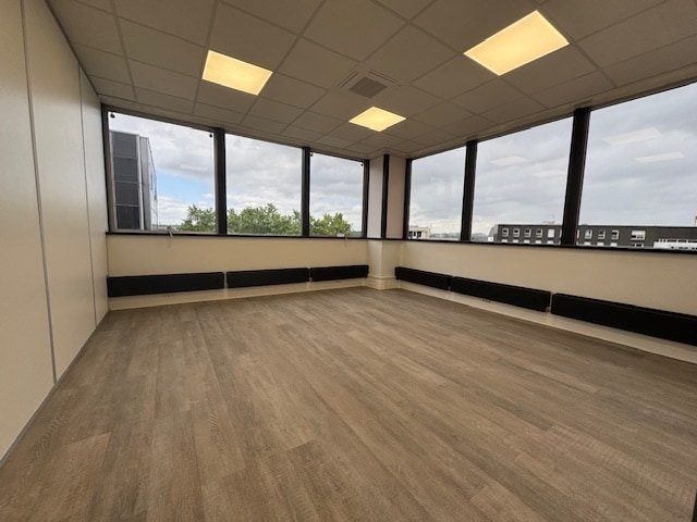 31 Cours Des Juilliottes, Maisons-Alfort à louer - Photo de l’immeuble – Image 1 sur 4