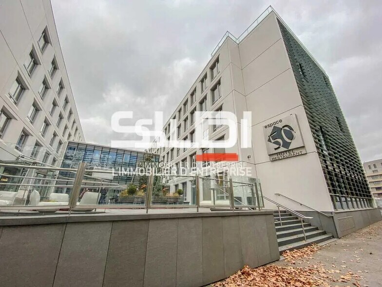 Bureau dans Lyon à louer - Photo de l’immeuble – Image 1 sur 10