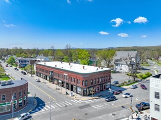 Plus de détails pour 76-96 Maple St, Florence, MA - Local commercial à louer