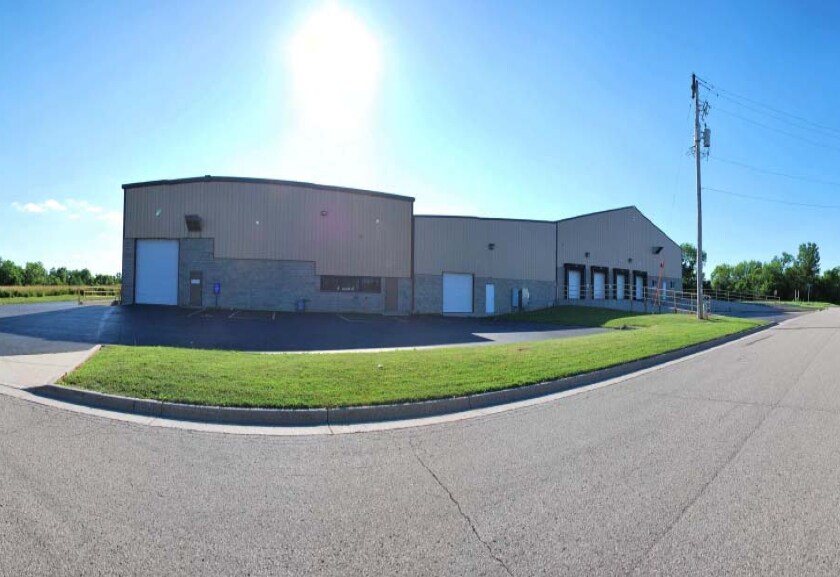 175 Elizabeth Ln, Genoa City, WI à louer - Photo de l’immeuble – Image 2 sur 4