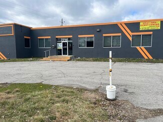 Plus de détails pour 1718 Lafayette Rd, Indianapolis, IN - Local d’activités à vendre