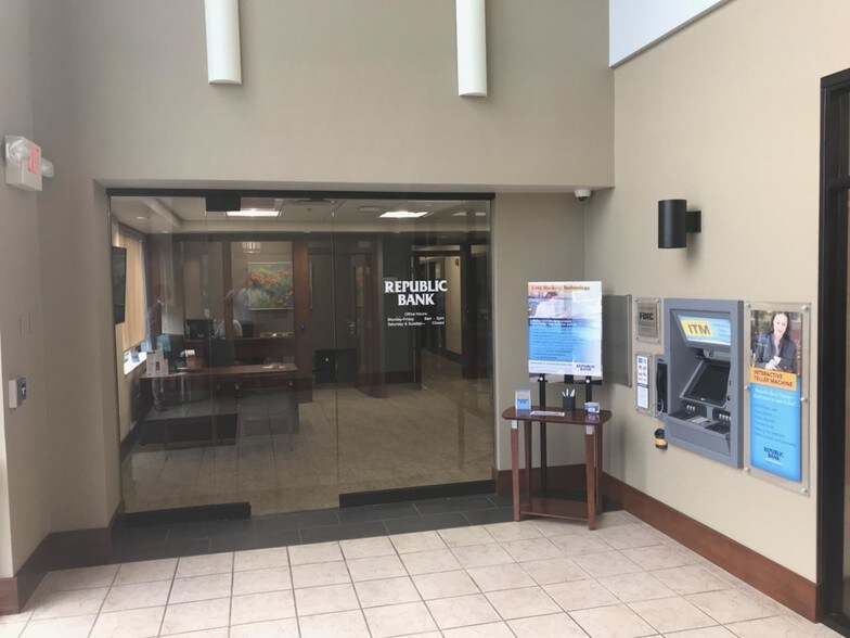 25 Town Center Blvd, Crestview Hills, KY à louer - Photo intérieure – Image 3 sur 3