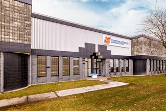 Plus de détails pour 5550-5750 Boul Thimens, Saint-Laurent, QC - Industriel/Logistique à louer