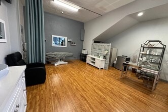 1617 E 1st St, Santa Ana, CA à louer Photo intérieure– Image 1 sur 1