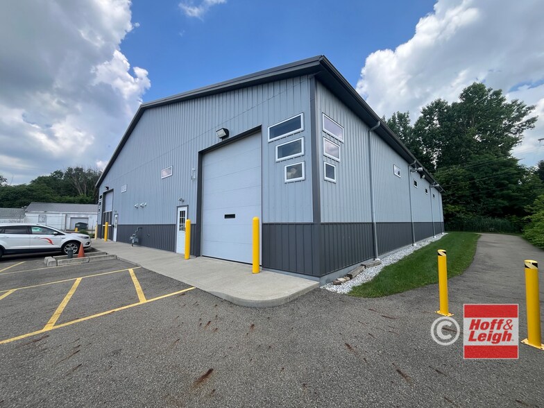 4553 Aultman Ave NW, Canton, OH à louer - Photo de l’immeuble – Image 1 sur 17