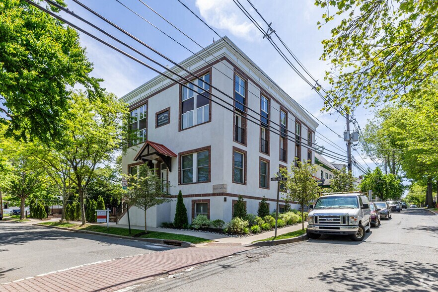 30 Maclean St, Princeton, NJ à vendre - Photo de l’immeuble – Image 1 sur 29
