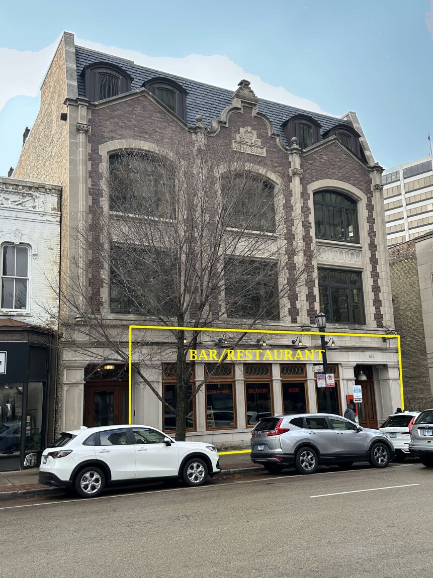 616 Davis St, Evanston, IL à louer Photo de l’immeuble– Image 1 sur 9