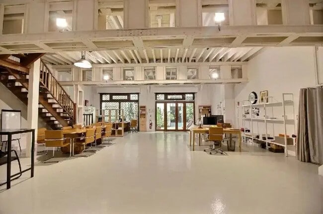 Plus de détails pour Local commercial à louer