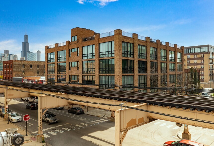 1335 W Lake St, Chicago, IL à louer - Photo principale – Image 1 sur 3