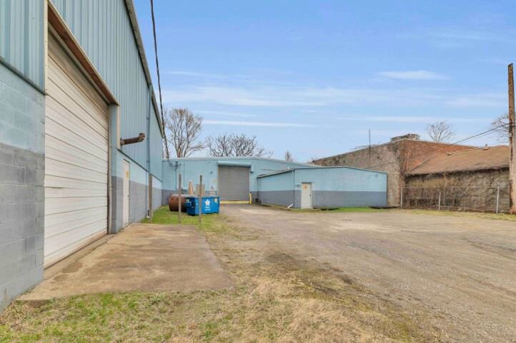 1405 E 39th St, Cleveland, OH à vendre - Photo de l’immeuble – Image 2 sur 8