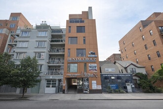 2748 Ocean Ave, Brooklyn, NY à louer Photo intérieure– Image 2 sur 3