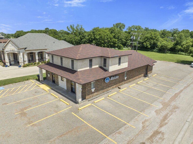 400 N Ridgeway Dr, Cleburne, TX à louer - Photo de l’immeuble – Image 2 sur 13