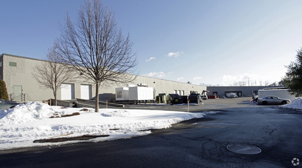 153 Northboro Rd, Southborough, MA à louer - Photo de l’immeuble – Image 2 sur 13