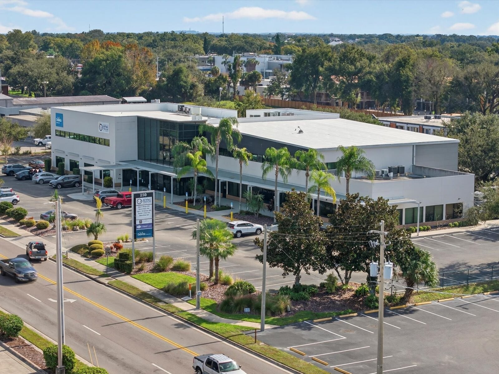 250 Avenue K SW, Winter Haven, FL à louer Photo de l’immeuble– Image 1 sur 8