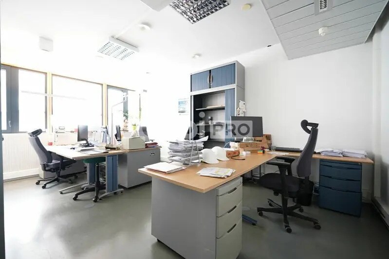 10 Avenue Des Canuts, Vaulx-en-Velin à louer - Photo de l’immeuble – Image 3 sur 12
