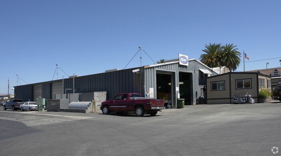 211 Foster St, Martinez, CA à louer - Photo de l’immeuble – Image 2 sur 3