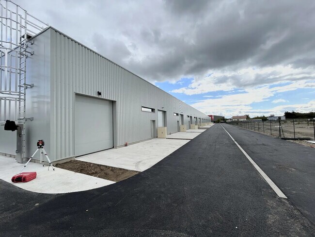 Plus de détails pour 6 Rue Du Commerce, Kingersheim - Local commercial, Local d'activités à louer