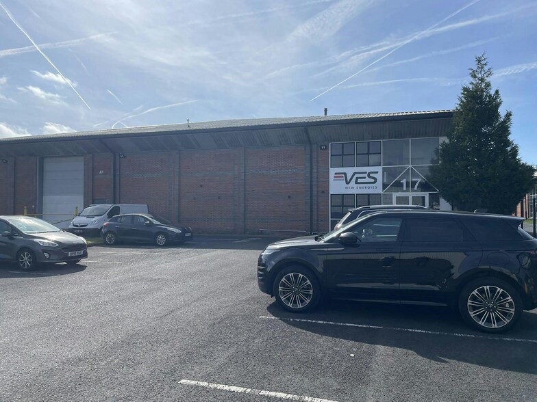 18 Barrs Fold Rd, Bolton à louer - Photo de l’immeuble – Image 3 sur 4
