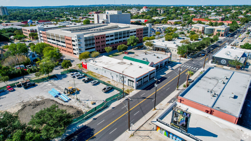 1621 N Main Ave, San Antonio, TX à louer - Aérien – Image 2 sur 4
