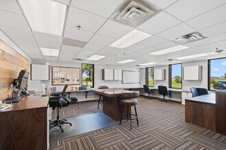 9701-9727 Valley View Rd, Eden Prairie, MN à louer Photo intérieure– Image 1 sur 10