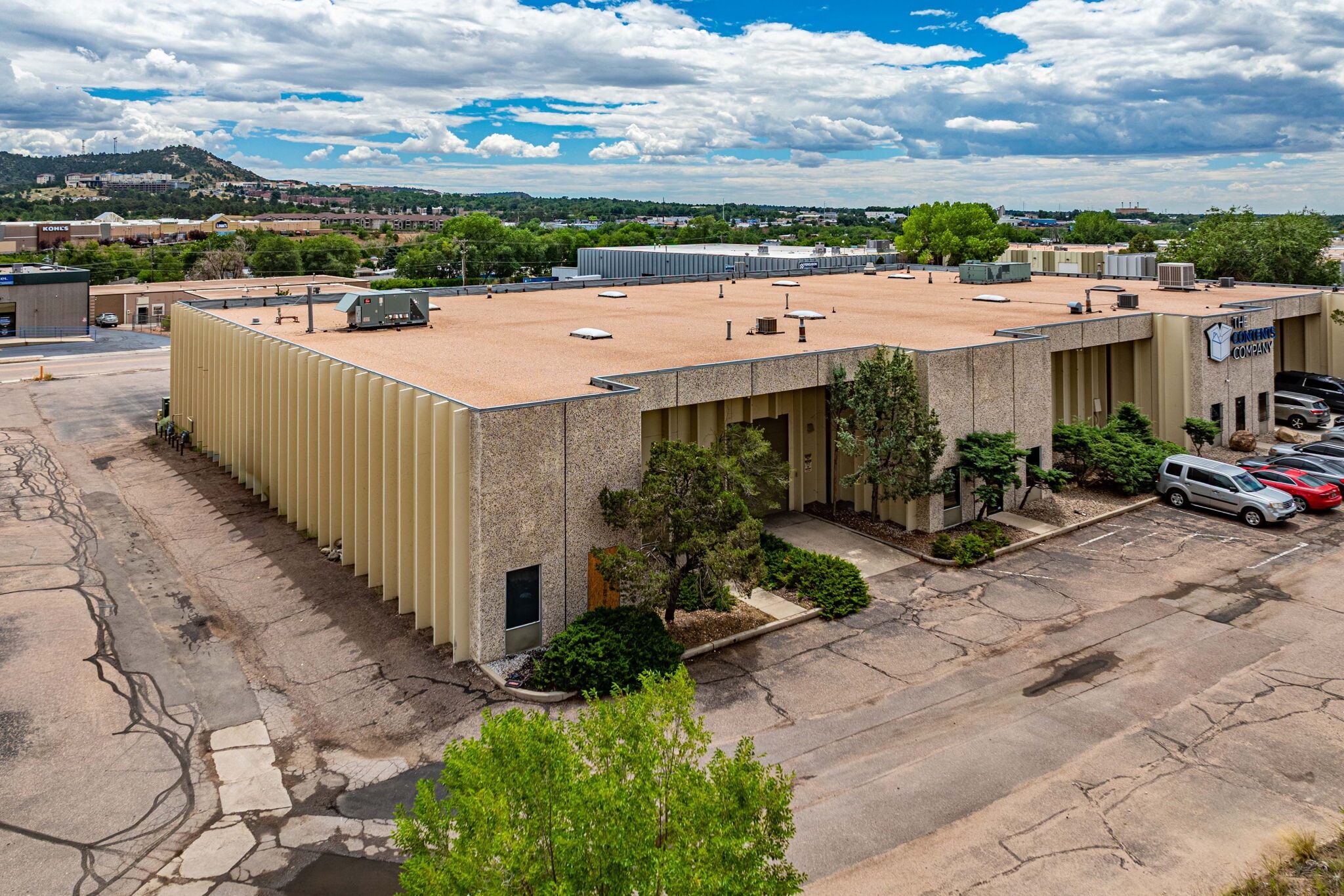 4910 Northpark Dr, Colorado Springs, CO à louer Photo de l’immeuble– Image 1 sur 10