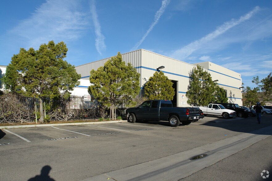 880 Verdulera St, Camarillo, CA à vendre - Photo de l’immeuble – Image 2 sur 2