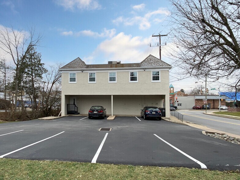 350 E Market St, West Chester, PA à louer - Photo de l’immeuble – Image 2 sur 6