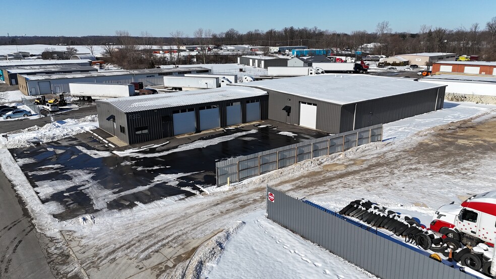 4315 Gibson Dr, Tipp City, OH à louer - Photo de l’immeuble – Image 2 sur 23