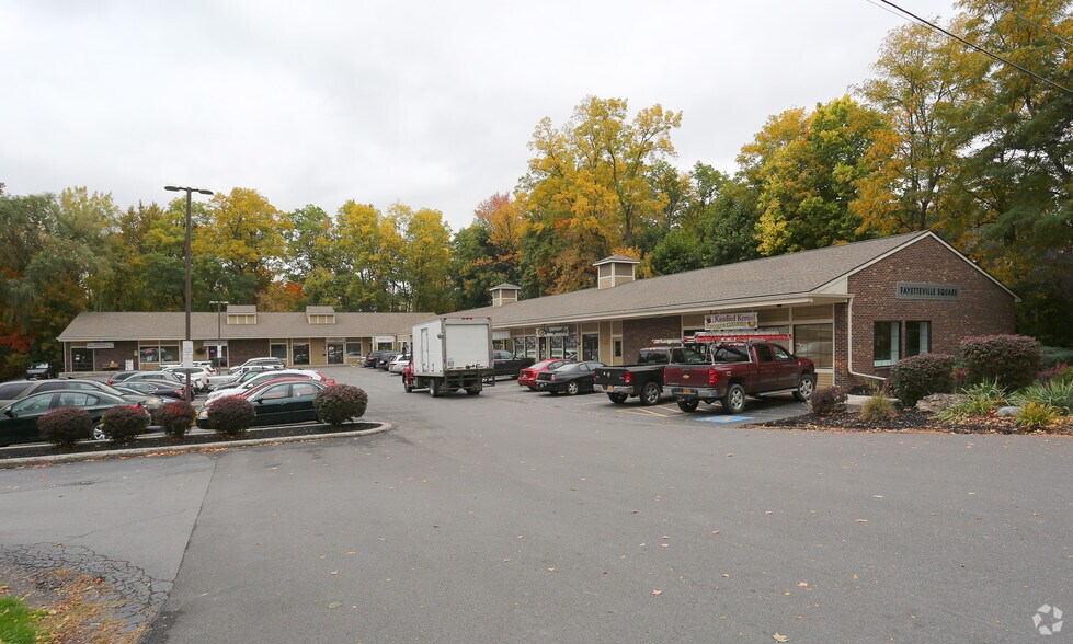 511 E Genesee St, Fayetteville, NY à louer - Photo principale – Image 1 sur 7